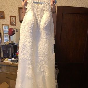 Mermaid style wedding dress